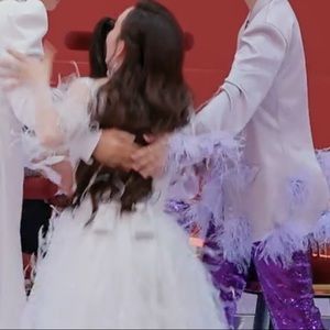 Meet your Posher, Luna